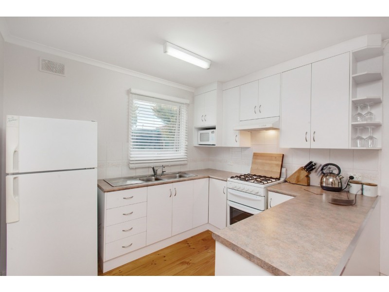 3 Resolute Crescent, Hallett Cove SA 5158