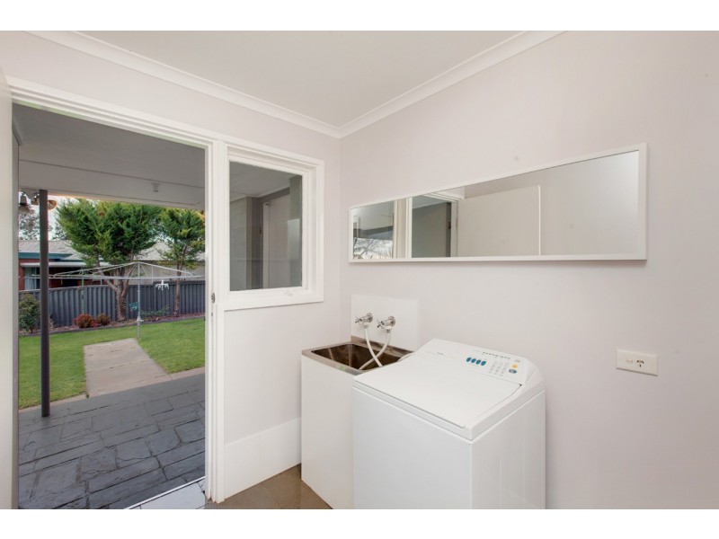 3 Resolute Crescent, Hallett Cove SA 5158