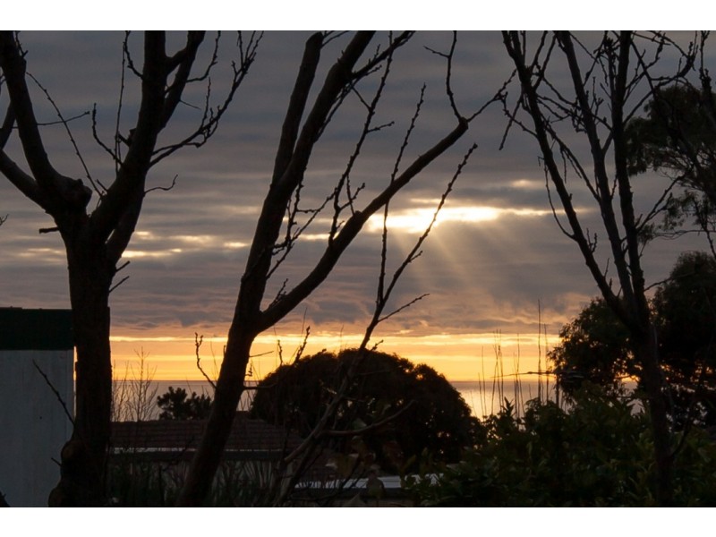 3 Resolute Crescent, Hallett Cove SA 5158