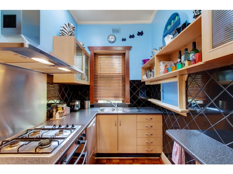 15 Leith Avenue, Clarence Gardens SA 5039