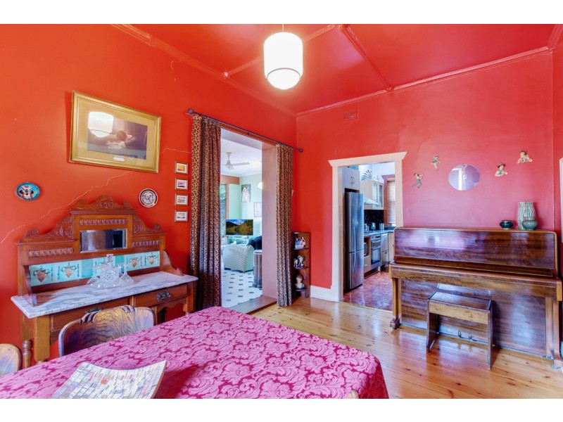 15 Leith Avenue, Clarence Gardens SA 5039