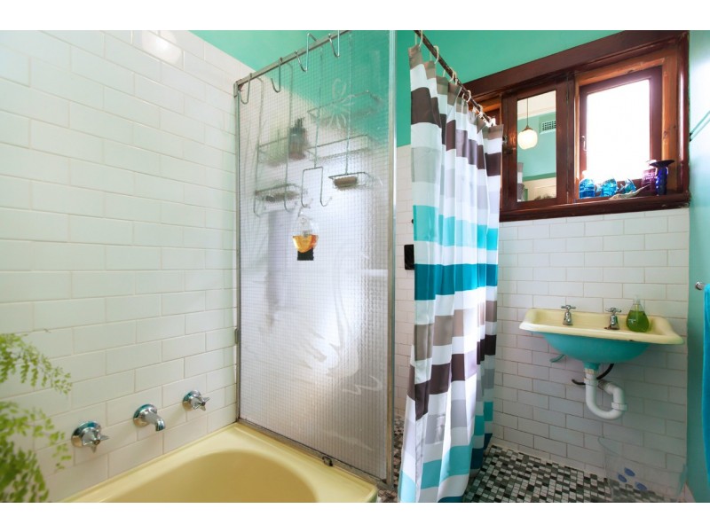 15 Leith Avenue, Clarence Gardens SA 5039