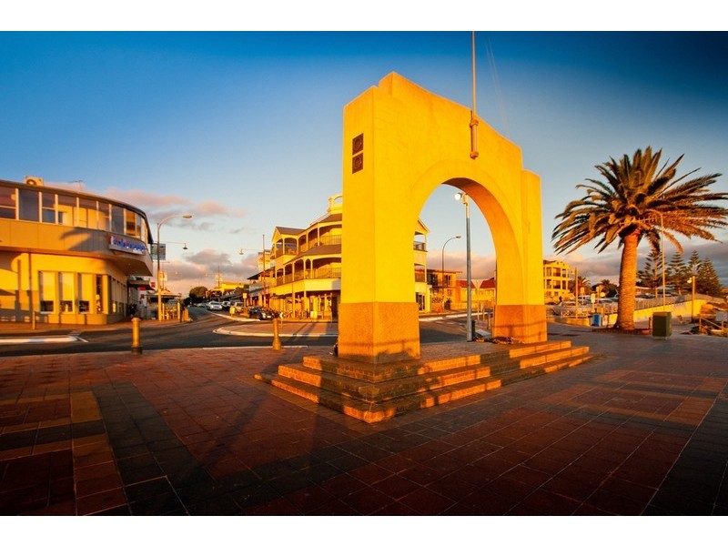 2/127 Esplanade, Brighton SA 5048