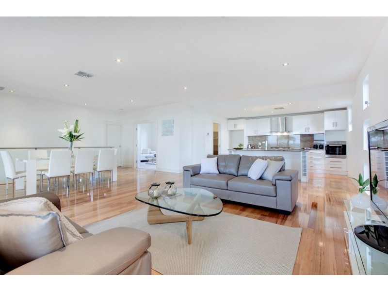 5 Bakewell Crescent, Marino SA 5049
