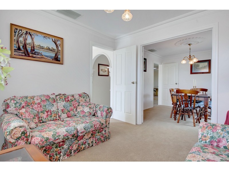 6 Lakeview Court, Aberfoyle Park SA 5159