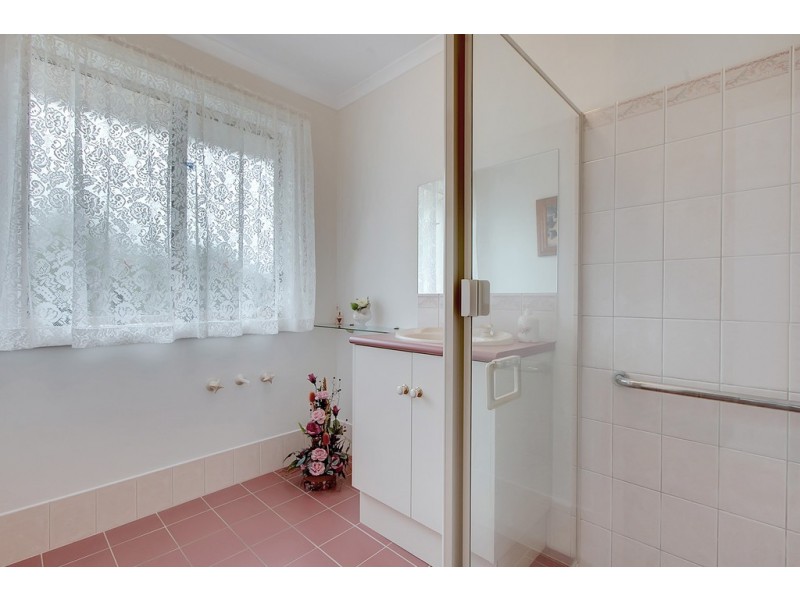 6 Lakeview Court, Aberfoyle Park SA 5159