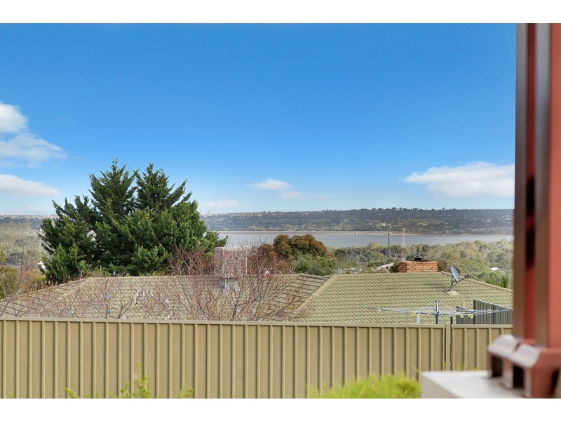6 Lakeview Court, Aberfoyle Park SA 5159