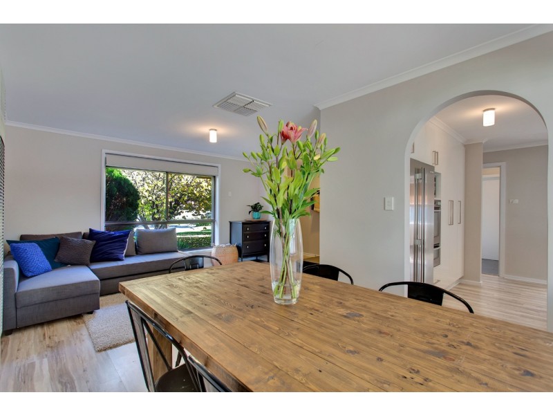 13 Windermere Court, Woodcroft SA 5162