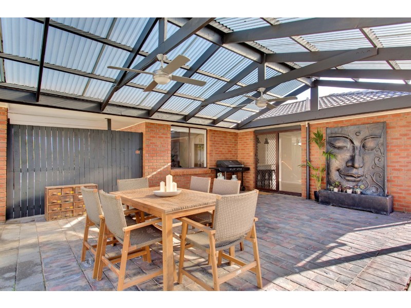 13 Windermere Court, Woodcroft SA 5162