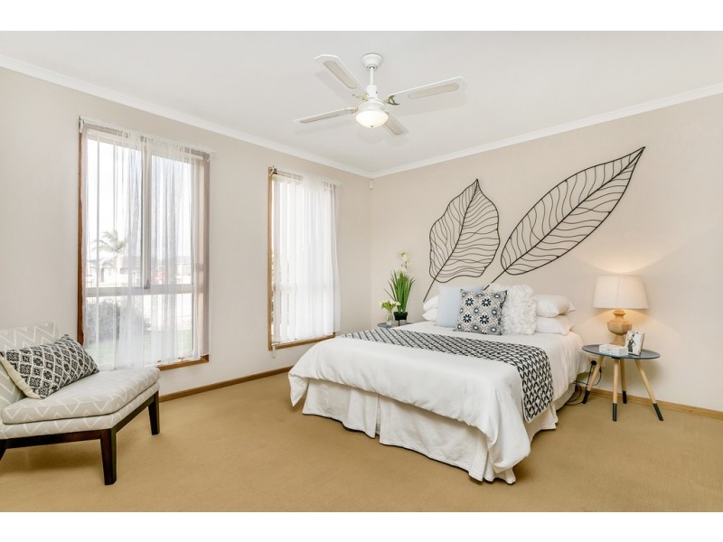 17 Urchin Crescent, Aldinga Beach SA 5173