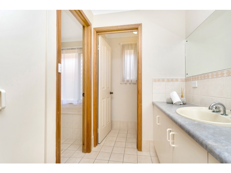 17 Urchin Crescent, Aldinga Beach SA 5173