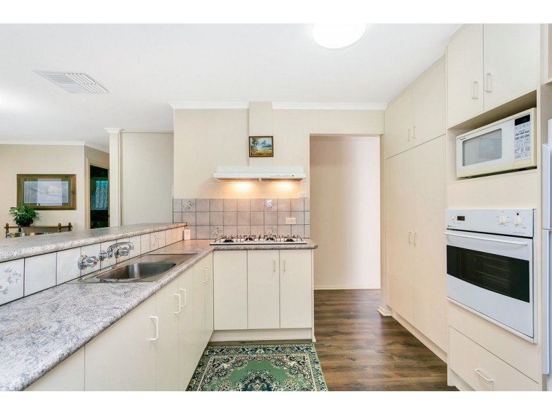 5 Moncur Street, Woodcroft SA 5162