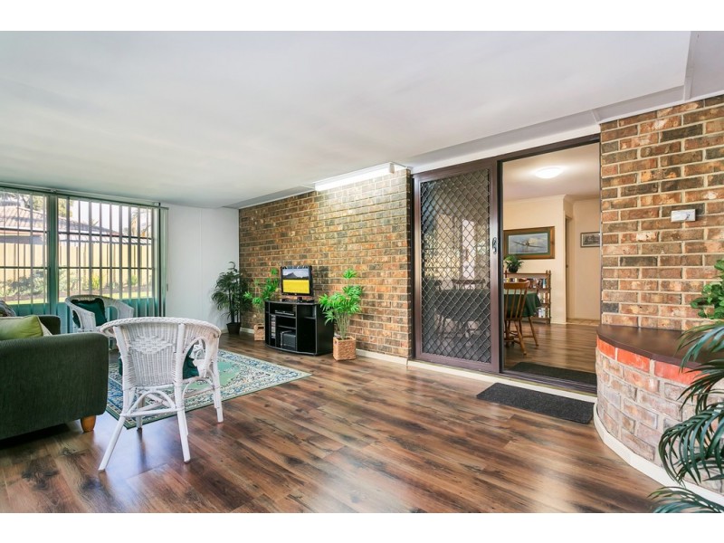 5 Moncur Street, Woodcroft SA 5162