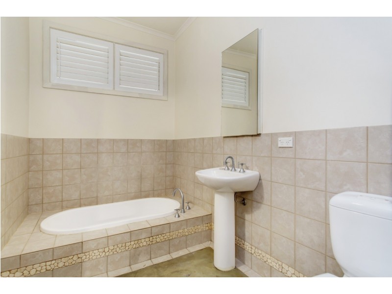 8 Hocking Place, Adelaide SA 5000
