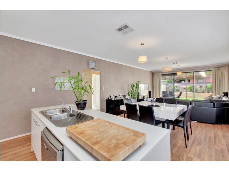 11 Inkster Avenue, Taperoo SA 5017