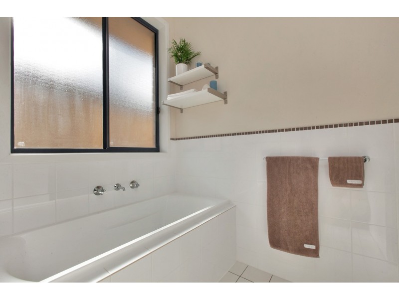 11 Inkster Avenue, Taperoo SA 5017