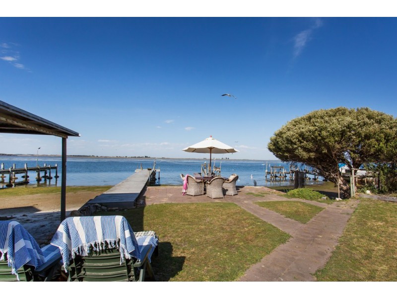 60 Mundoo Channel Drive, Hindmarsh Island SA 5214