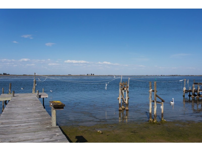 60 Mundoo Channel Drive, Hindmarsh Island SA 5214