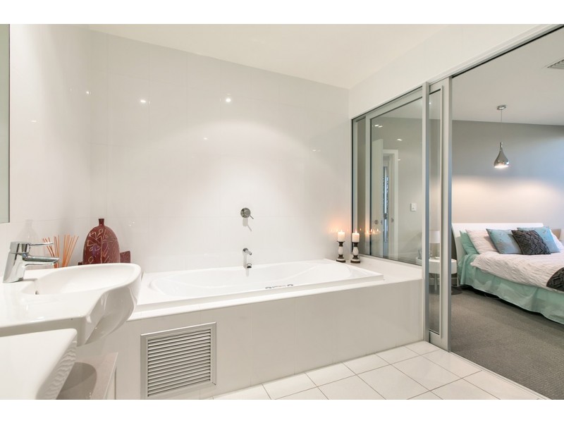 908/19 Holdfast Promenade, Glenelg SA 5045