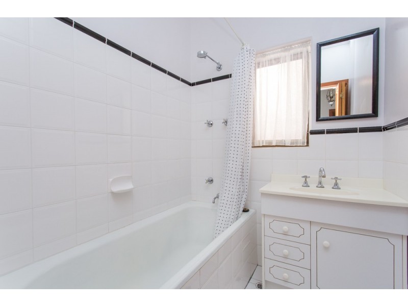 17 Lucas Street, Woodville South SA 5011