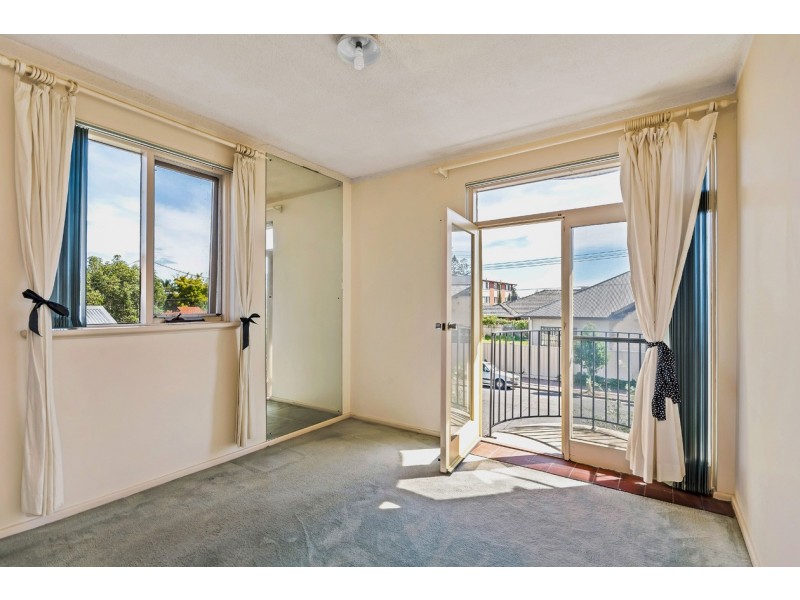 8/28 Pier Street, Glenelg South SA 5045