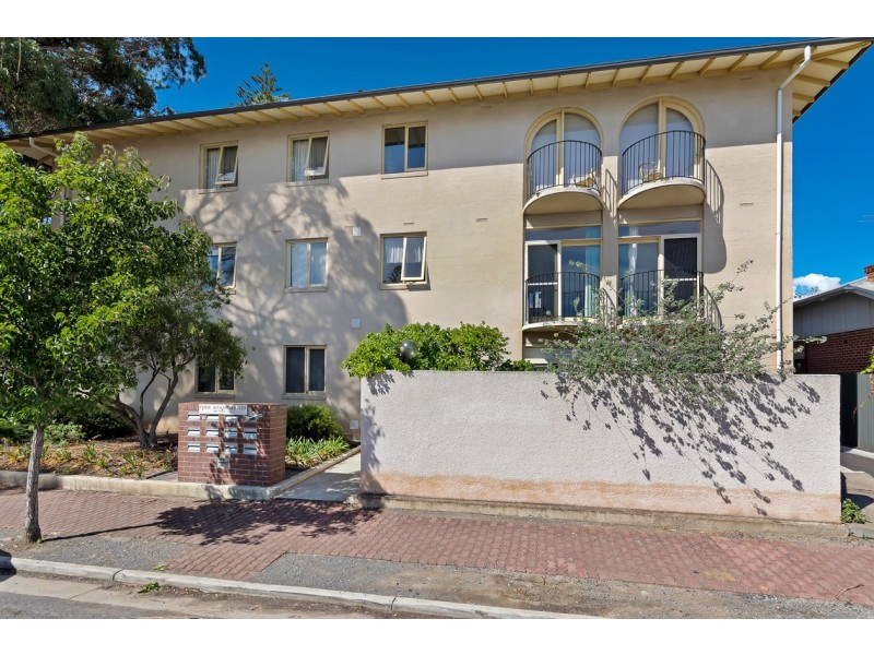 8/28 Pier Street, Glenelg South SA 5045
