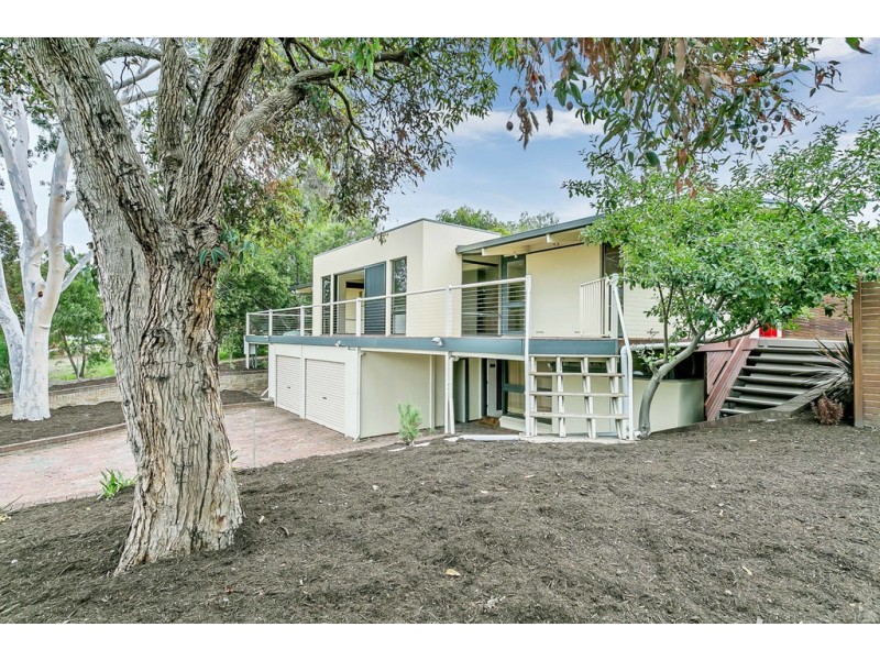 5 Holmes Court, Flagstaff Hill SA 5159