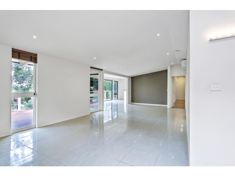 5 Holmes Court, Flagstaff Hill SA 5159