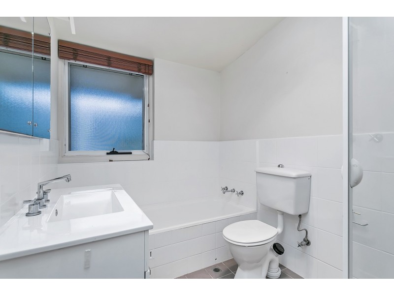 5 Holmes Court, Flagstaff Hill SA 5159