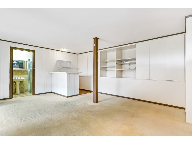 5 Holmes Court, Flagstaff Hill SA 5159