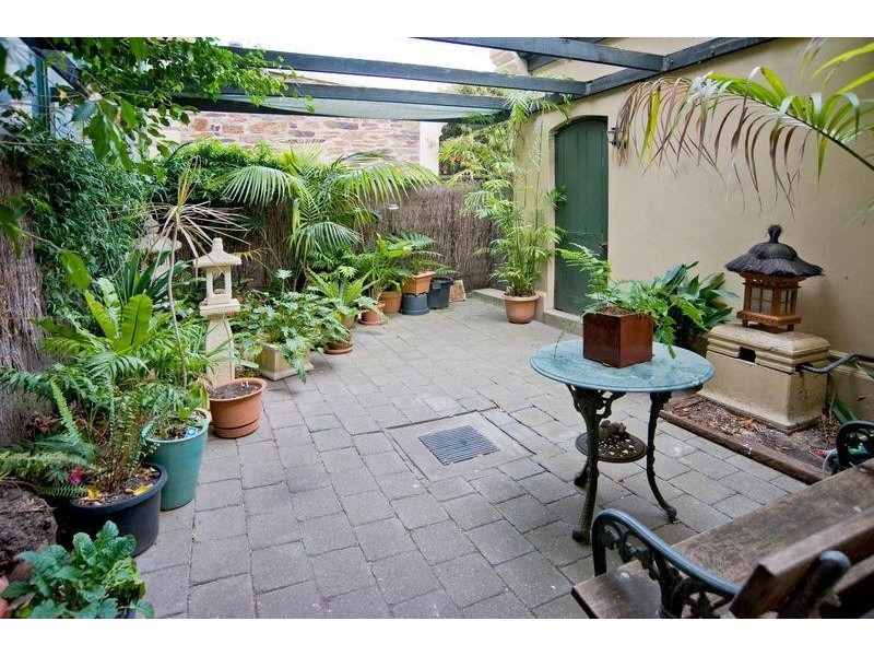 17 Dimora Court, Adelaide SA 5000