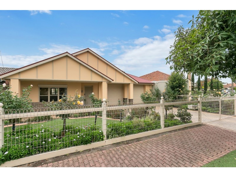 13 Young Street, Glenelg East SA 5045