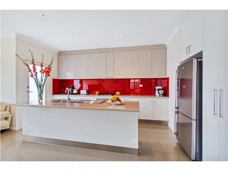 9 Sandison Avenue, Park Holme SA 5043