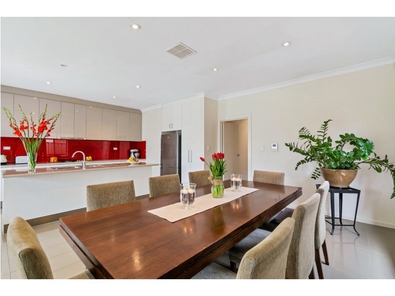 9 Sandison Avenue, Park Holme SA 5043