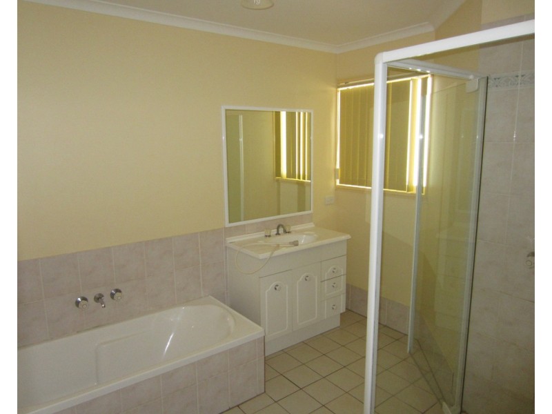 Kensington Grove QLD 4341