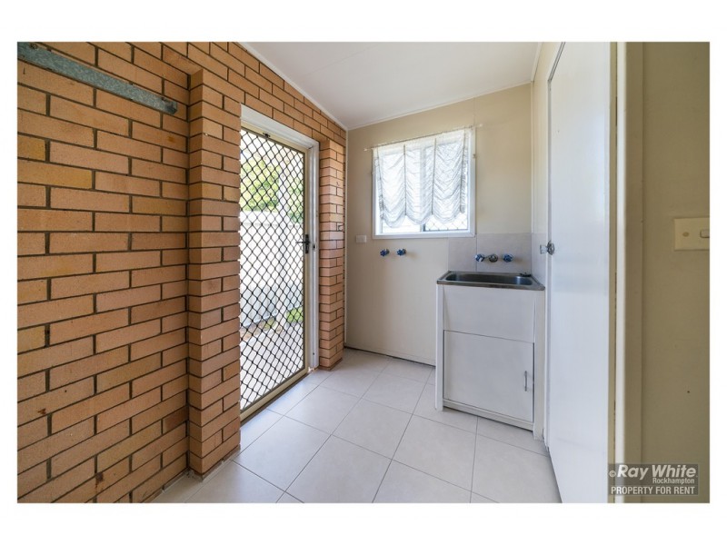 2/2 Haig Street, Wandal QLD 4700