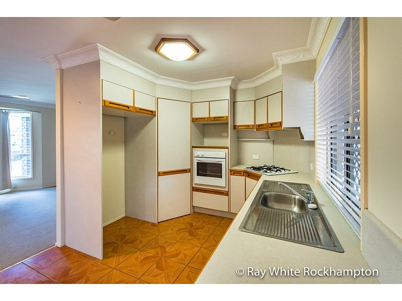 14 Bondeson Drive, Parkhurst QLD 4702