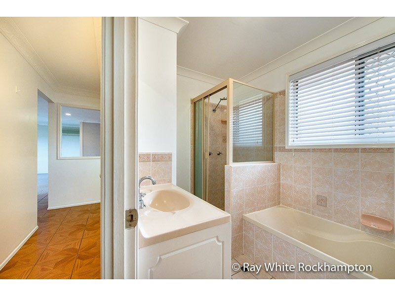 14 Bondeson Drive, Parkhurst QLD 4702