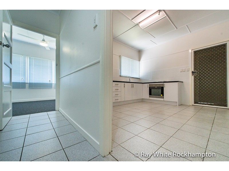 68 Haynes Street, Park Avenue QLD 4701