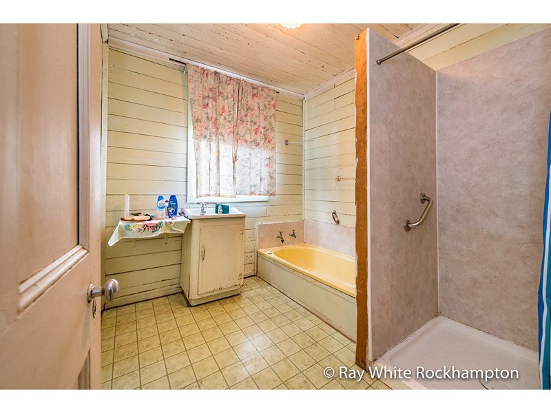 170 Black Creek Road, Nerimbera QLD 4701