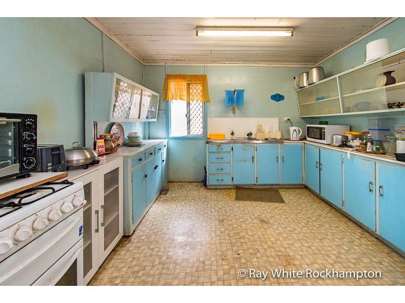 170 Black Creek Road, Nerimbera QLD 4701