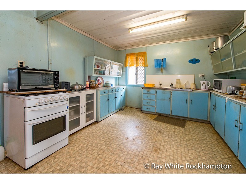 170 Black Creek Road, Nerimbera QLD 4701