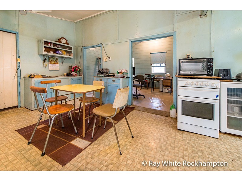 170 Black Creek Road, Nerimbera QLD 4701