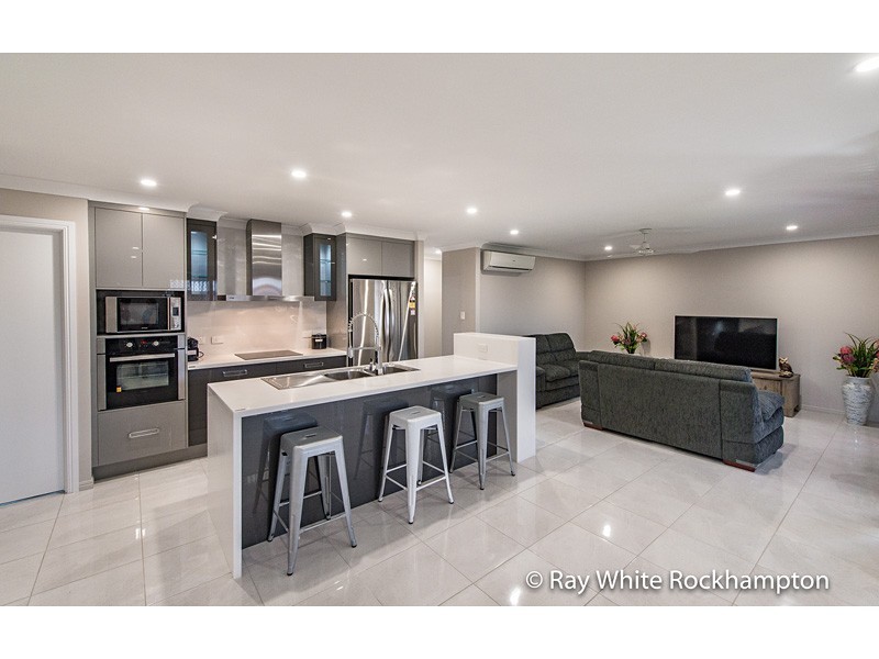 15 Edenbrook Drive, Parkhurst QLD 4702