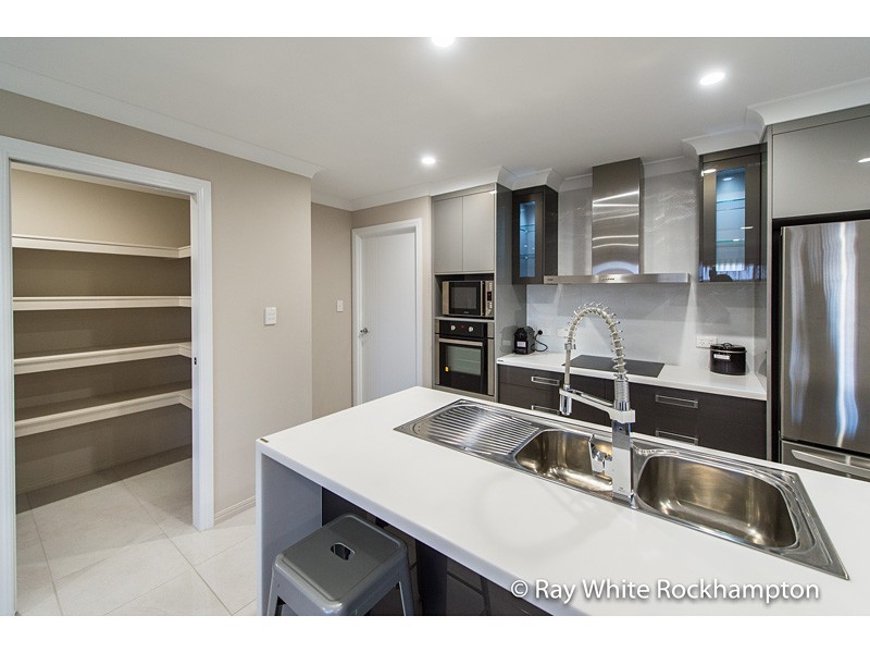 15 Edenbrook Drive, Parkhurst QLD 4702