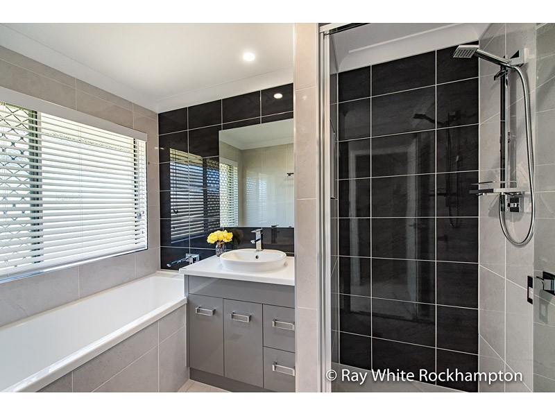 15 Edenbrook Drive, Parkhurst QLD 4702