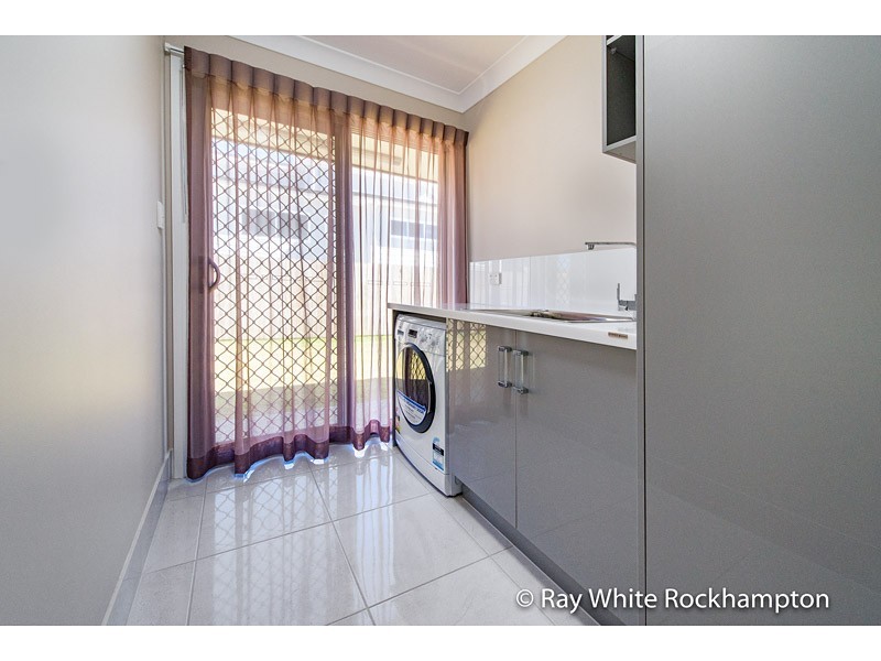 15 Edenbrook Drive, Parkhurst QLD 4702