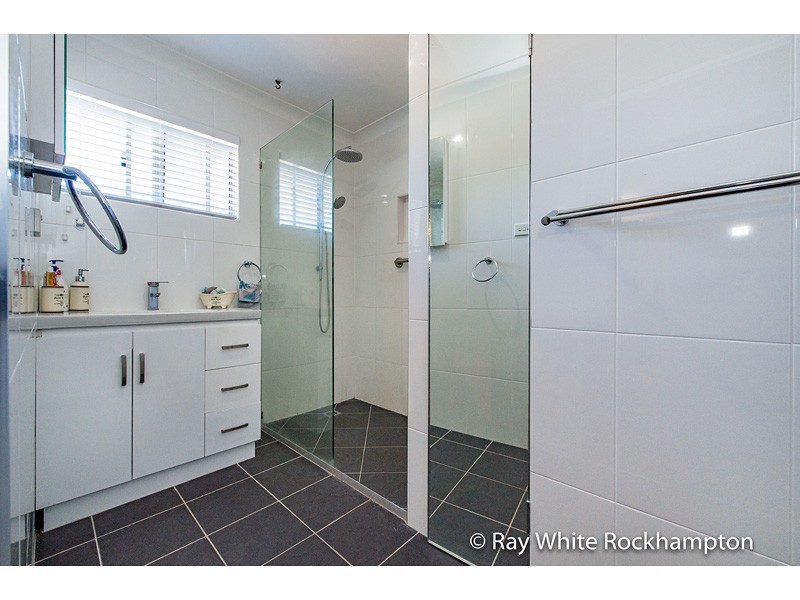 17 Werner Street, Park Avenue QLD 4701