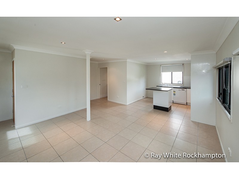 12 Lucas Street, Berserker QLD 4701
