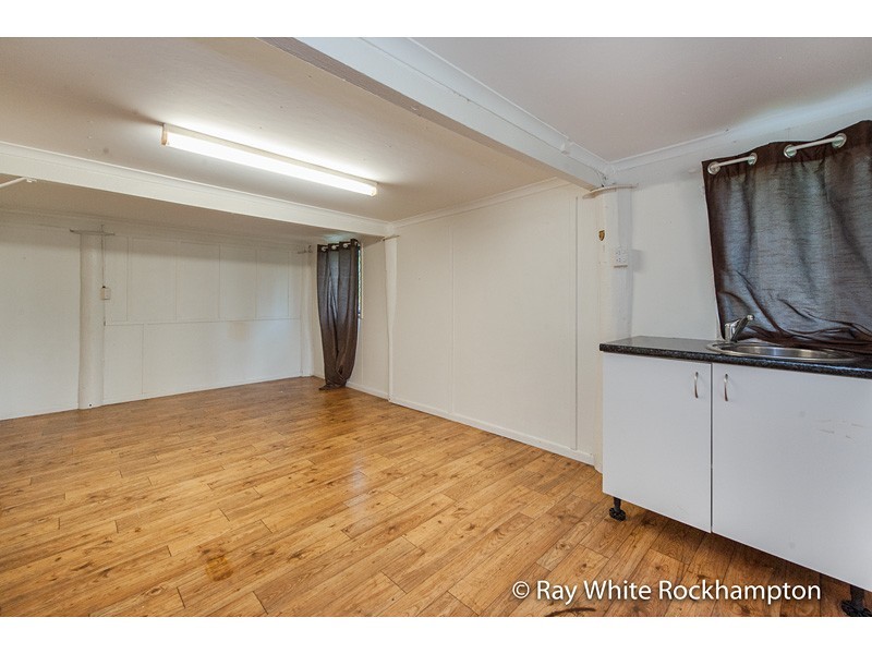 12 Lucas Street, Berserker QLD 4701